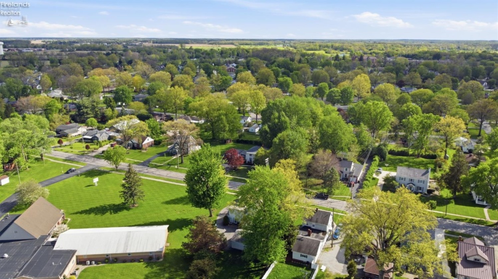 400 Coe Street, Tiffin, 44883, 4 Bedrooms Bedrooms, ,3 BathroomsBathrooms,Residential,For Sale,Coe,20261596