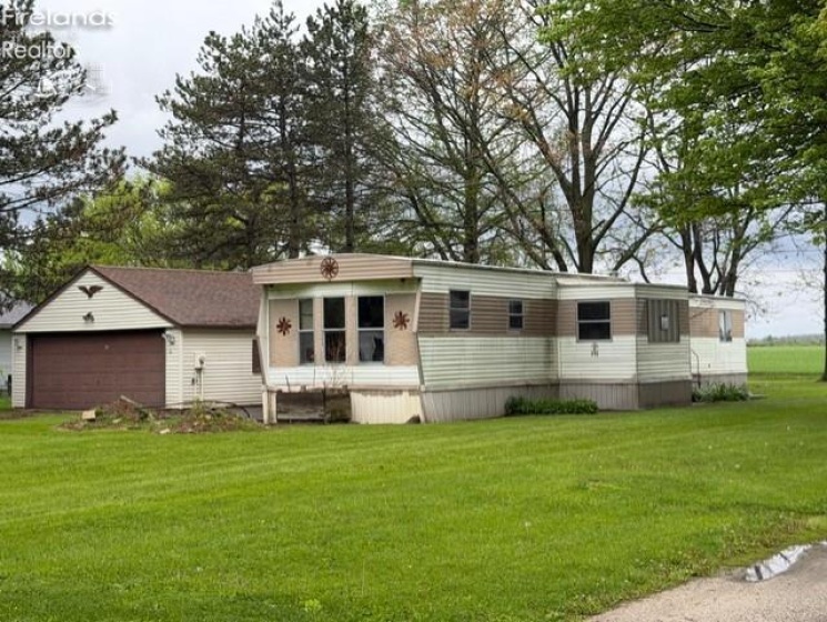 820 Sunny Acres, Fremont, 43420, 2 Bedrooms Bedrooms, ,1 BathroomBathrooms,Residential,For Sale,Sunny Acres,20261570