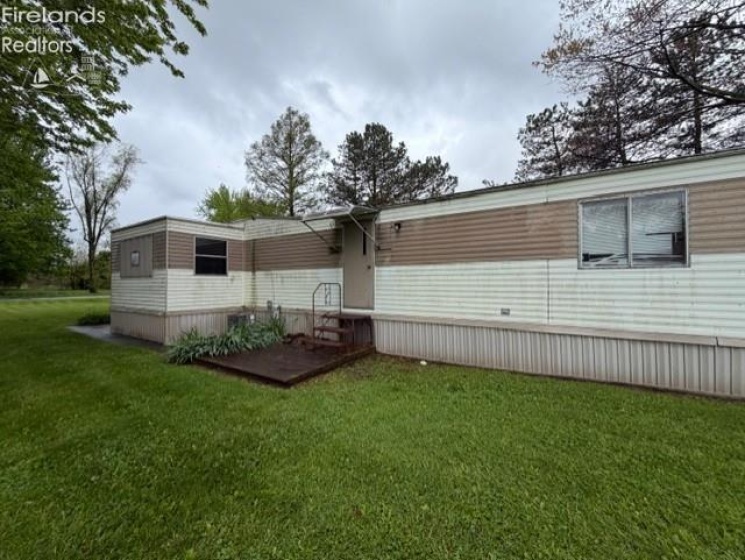 820 Sunny Acres, Fremont, 43420, 2 Bedrooms Bedrooms, ,1 BathroomBathrooms,Residential,For Sale,Sunny Acres,20261570