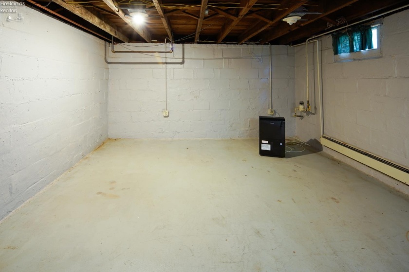 202 Louise Avenue, Bellevue, 44811, 2 Bedrooms Bedrooms, ,1 BathroomBathrooms,Residential,For Sale,Louise,20261249