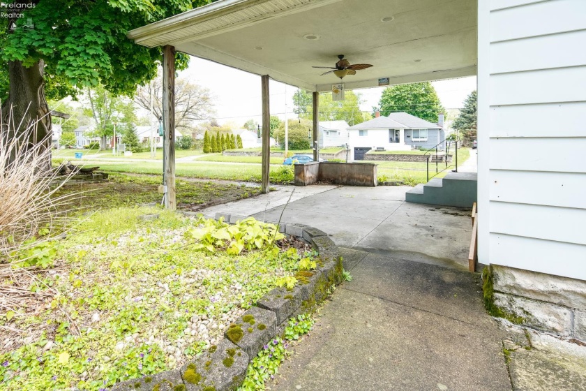 202 Louise Avenue, Bellevue, 44811, 2 Bedrooms Bedrooms, ,1 BathroomBathrooms,Residential,For Sale,Louise,20261249