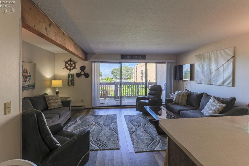 1801 Perry Street, Port Clinton, 43452, 1 Bedroom Bedrooms, ,1 BathroomBathrooms,Residential,For Sale,Perry,20261559