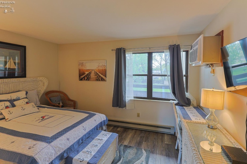 1801 Perry Street, Port Clinton, 43452, 1 Bedroom Bedrooms, ,1 BathroomBathrooms,Residential,For Sale,Perry,20261559