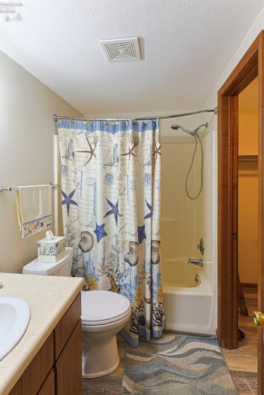 1801 Perry Street, Port Clinton, 43452, 1 Bedroom Bedrooms, ,1 BathroomBathrooms,Residential,For Sale,Perry,20261559