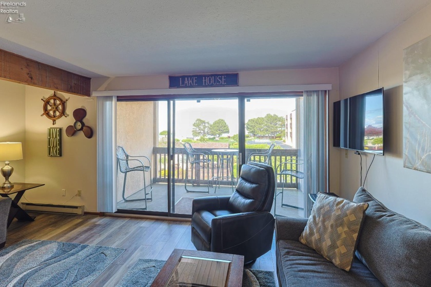 1801 Perry Street, Port Clinton, 43452, 1 Bedroom Bedrooms, ,1 BathroomBathrooms,Residential,For Sale,Perry,20261559