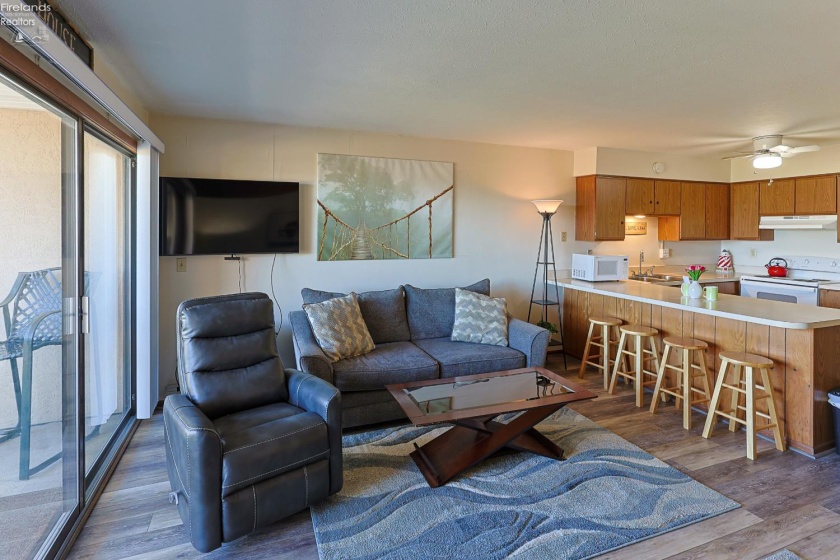 1801 Perry Street, Port Clinton, 43452, 1 Bedroom Bedrooms, ,1 BathroomBathrooms,Residential,For Sale,Perry,20261559