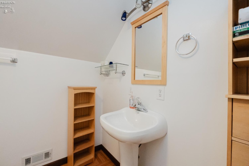 2873 County Road 198, Fremont, 43420, 3 Bedrooms Bedrooms, ,3 BathroomsBathrooms,Residential,For Sale,County Road 198,20261504