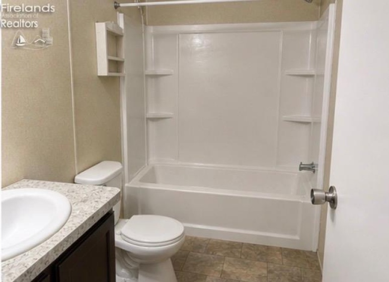 203 Midvale Avenue, Clyde, 43410, ,2 BathroomsBathrooms,Residential,For Sale,Midvale,20261571