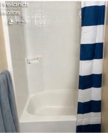 203 Midvale Avenue, Clyde, 43410, ,2 BathroomsBathrooms,Residential,For Sale,Midvale,20261571