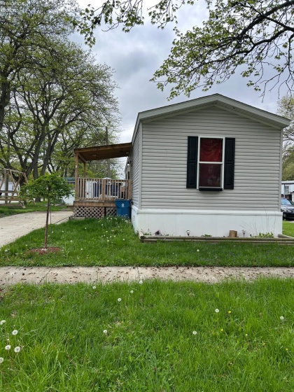 203 Midvale Avenue, Clyde, 43410, ,2 BathroomsBathrooms,Residential,For Sale,Midvale,20261571
