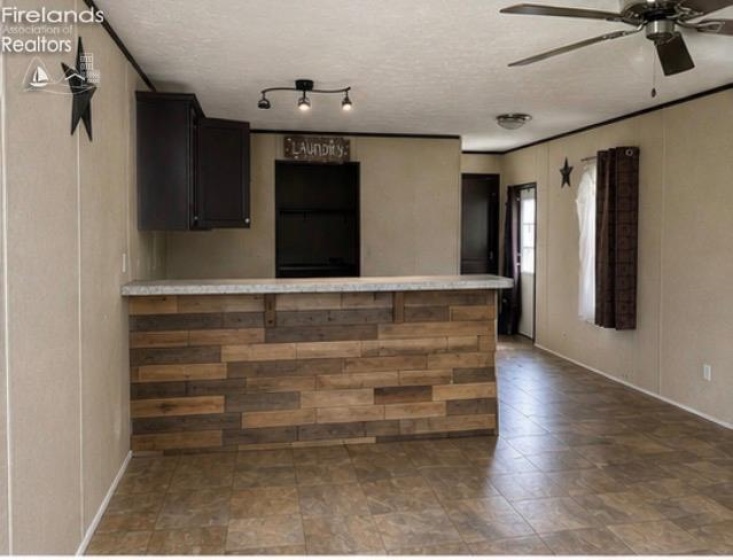 203 Midvale Avenue, Clyde, 43410, ,2 BathroomsBathrooms,Residential,For Sale,Midvale,20261571