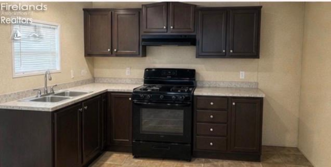 203 Midvale Avenue, Clyde, 43410, ,2 BathroomsBathrooms,Residential,For Sale,Midvale,20261571