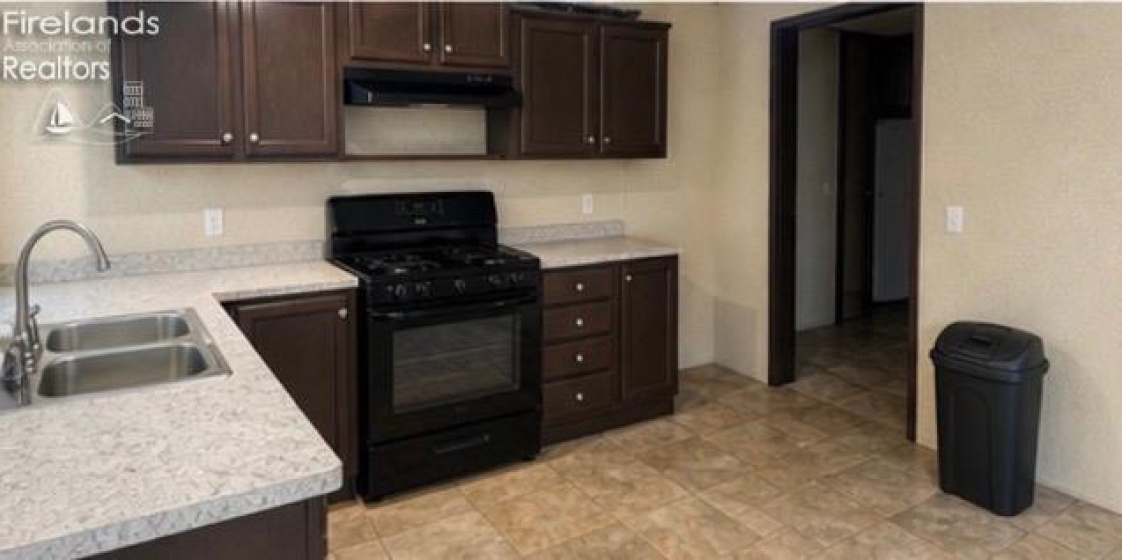 203 Midvale Avenue, Clyde, 43410, ,2 BathroomsBathrooms,Residential,For Sale,Midvale,20261571