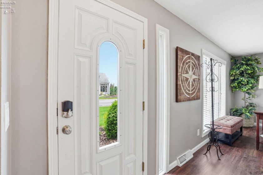 1135 By The Shores Drive, Huron, 44839, 5 Bedrooms Bedrooms, ,3 BathroomsBathrooms,Residential,For Sale,By The Shores,20261585
