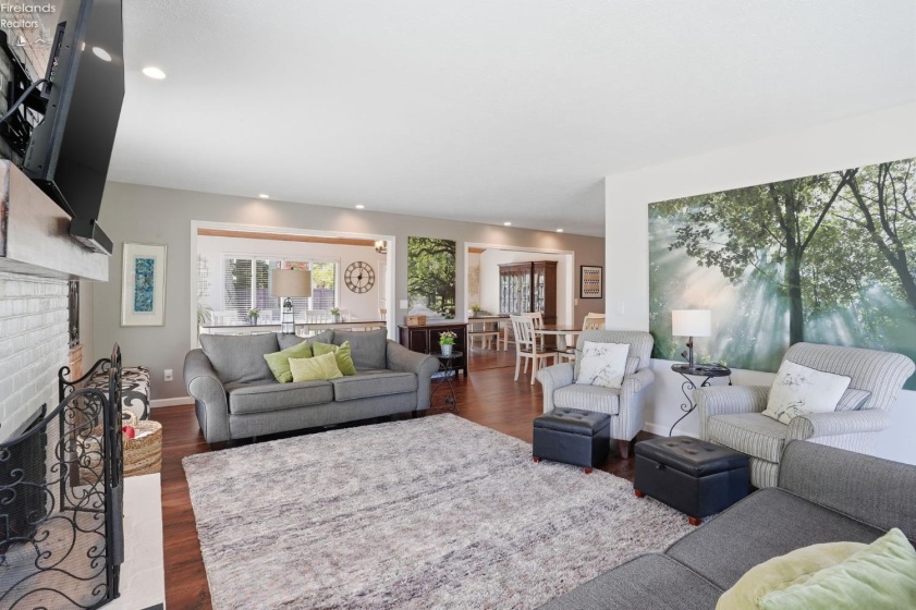 1135 By The Shores Drive, Huron, 44839, 5 Bedrooms Bedrooms, ,3 BathroomsBathrooms,Residential,For Sale,By The Shores,20261585