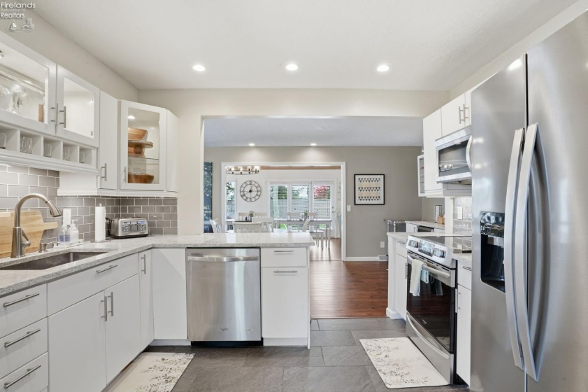 1135 By The Shores Drive, Huron, 44839, 5 Bedrooms Bedrooms, ,3 BathroomsBathrooms,Residential,For Sale,By The Shores,20261585