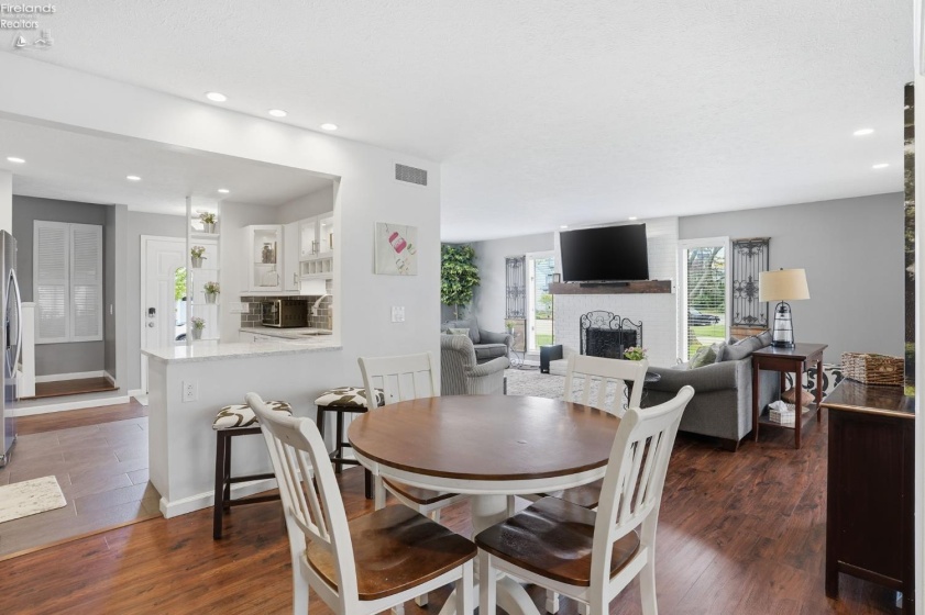 1135 By The Shores Drive, Huron, 44839, 5 Bedrooms Bedrooms, ,3 BathroomsBathrooms,Residential,For Sale,By The Shores,20261585