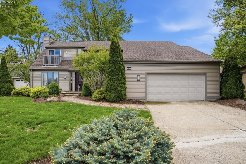 1135 By The Shores Drive, Huron, 44839, 5 Bedrooms Bedrooms, ,3 BathroomsBathrooms,Residential,For Sale,By The Shores,20261585