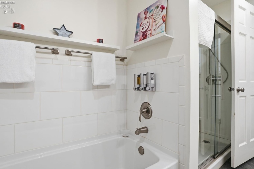 1135 By The Shores Drive, Huron, 44839, 5 Bedrooms Bedrooms, ,3 BathroomsBathrooms,Residential,For Sale,By The Shores,20261585