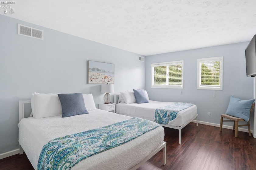 1135 By The Shores Drive, Huron, 44839, 5 Bedrooms Bedrooms, ,3 BathroomsBathrooms,Residential,For Sale,By The Shores,20261585