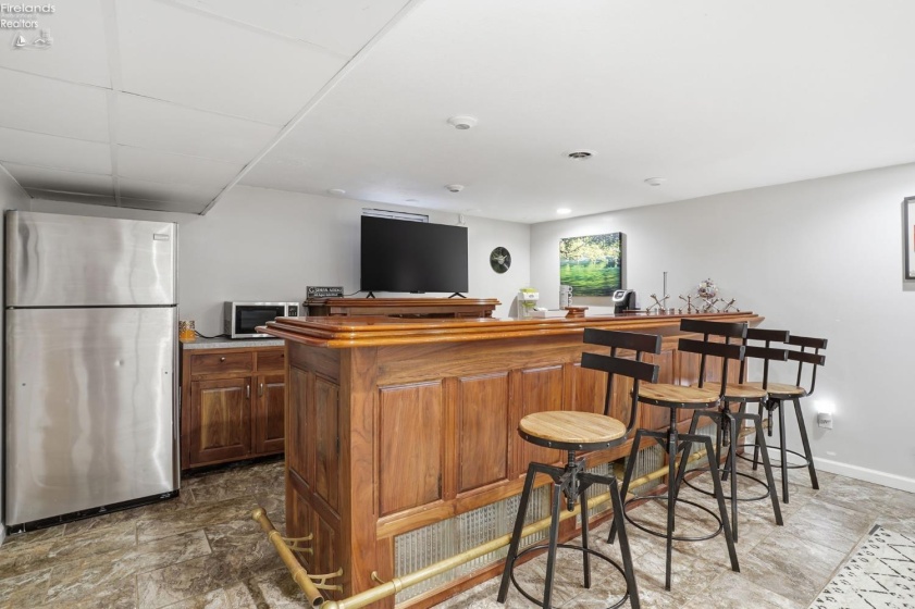 1135 By The Shores Drive, Huron, 44839, 5 Bedrooms Bedrooms, ,3 BathroomsBathrooms,Residential,For Sale,By The Shores,20261585