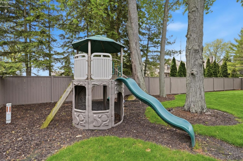 1135 By The Shores Drive, Huron, 44839, 5 Bedrooms Bedrooms, ,3 BathroomsBathrooms,Residential,For Sale,By The Shores,20261585