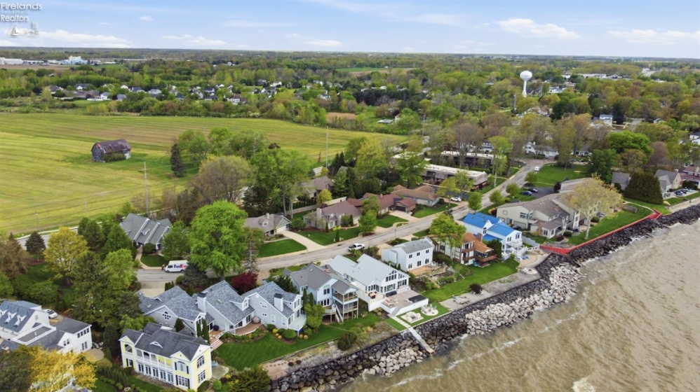 1135 By The Shores Drive, Huron, 44839, 5 Bedrooms Bedrooms, ,3 BathroomsBathrooms,Residential,For Sale,By The Shores,20261585