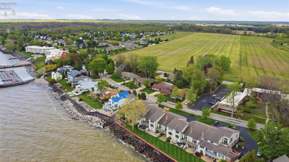 1135 By The Shores Drive, Huron, 44839, 5 Bedrooms Bedrooms, ,3 BathroomsBathrooms,Residential,For Sale,By The Shores,20261585