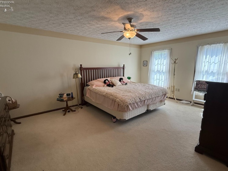 5 Victoria Circle, Norwalk, 44857, 4 Bedrooms Bedrooms, ,3 BathroomsBathrooms,Residential,For Sale,Victoria,20261620
