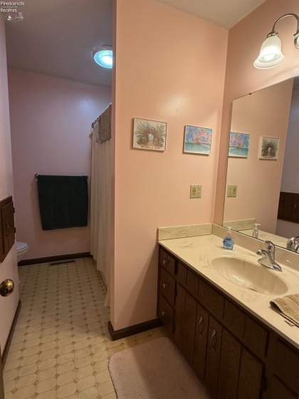 5 Victoria Circle, Norwalk, 44857, 4 Bedrooms Bedrooms, ,3 BathroomsBathrooms,Residential,For Sale,Victoria,20261620