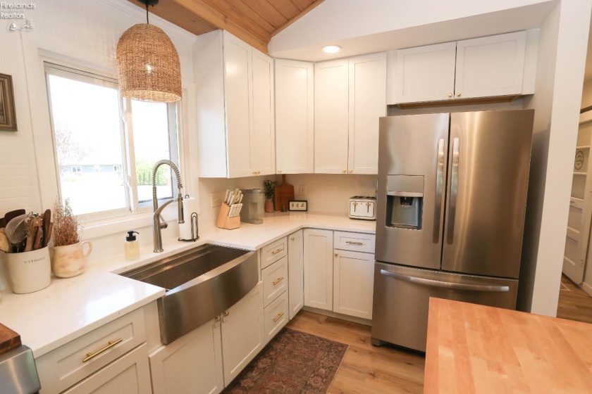404 Riverside Drive, Fremont, 43420, 3 Bedrooms Bedrooms, ,3 BathroomsBathrooms,Residential,For Sale,Riverside,20261365