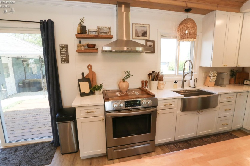 404 Riverside Drive, Fremont, 43420, 3 Bedrooms Bedrooms, ,3 BathroomsBathrooms,Residential,For Sale,Riverside,20261365