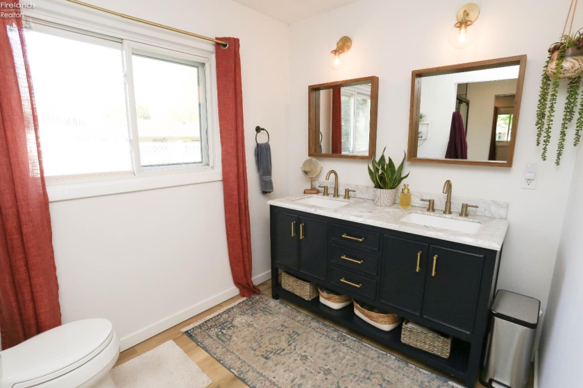 404 Riverside Drive, Fremont, 43420, 3 Bedrooms Bedrooms, ,3 BathroomsBathrooms,Residential,For Sale,Riverside,20261365