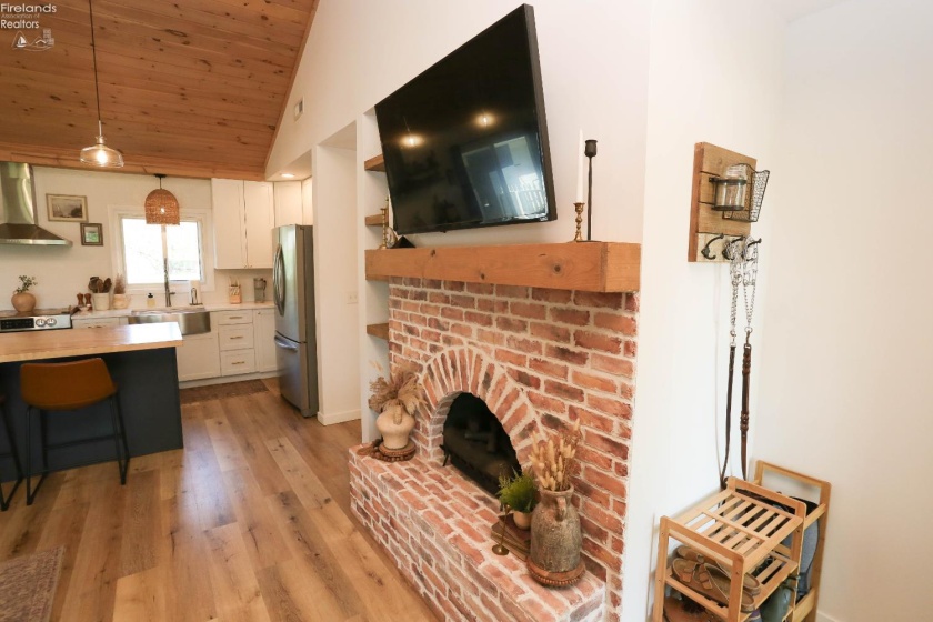 404 Riverside Drive, Fremont, 43420, 3 Bedrooms Bedrooms, ,3 BathroomsBathrooms,Residential,For Sale,Riverside,20261365
