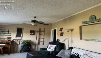 2467 Rice Road, Fremont, 43420, 3 Bedrooms Bedrooms, ,2 BathroomsBathrooms,Residential,For Sale,Rice,20261458 2467 Rice Road, Fremont, 43420, 3 Bedrooms Bedrooms, ,2 BathroomsBathrooms,Residential,For Sale,Rice,20261458