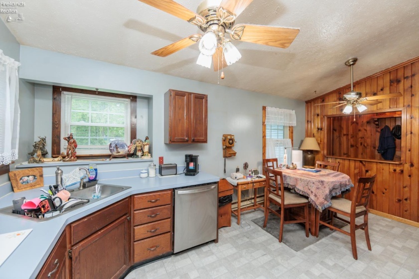 2704 39th, Lorain, 44053, 3 Bedrooms Bedrooms, ,2 BathroomsBathrooms,Residential,For Sale,39th,20261621