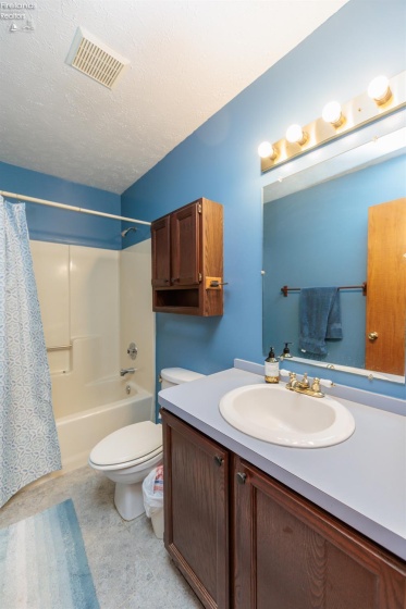 2704 39th, Lorain, 44053, 3 Bedrooms Bedrooms, ,2 BathroomsBathrooms,Residential,For Sale,39th,20261621