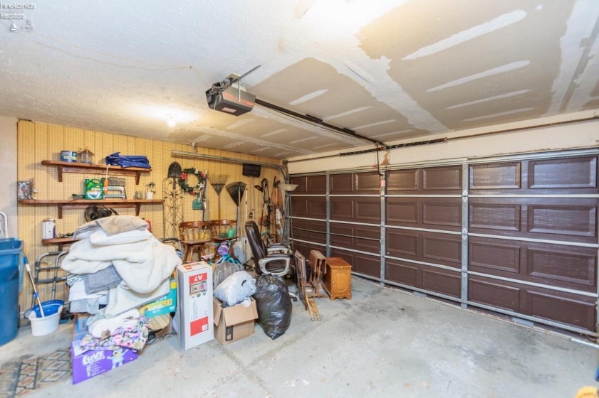 2704 39th, Lorain, 44053, 3 Bedrooms Bedrooms, ,2 BathroomsBathrooms,Residential,For Sale,39th,20261621