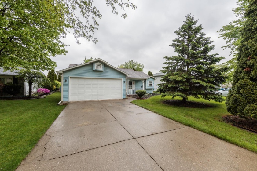 2704 39th, Lorain, 44053, 3 Bedrooms Bedrooms, ,2 BathroomsBathrooms,Residential,For Sale,39th,20261621