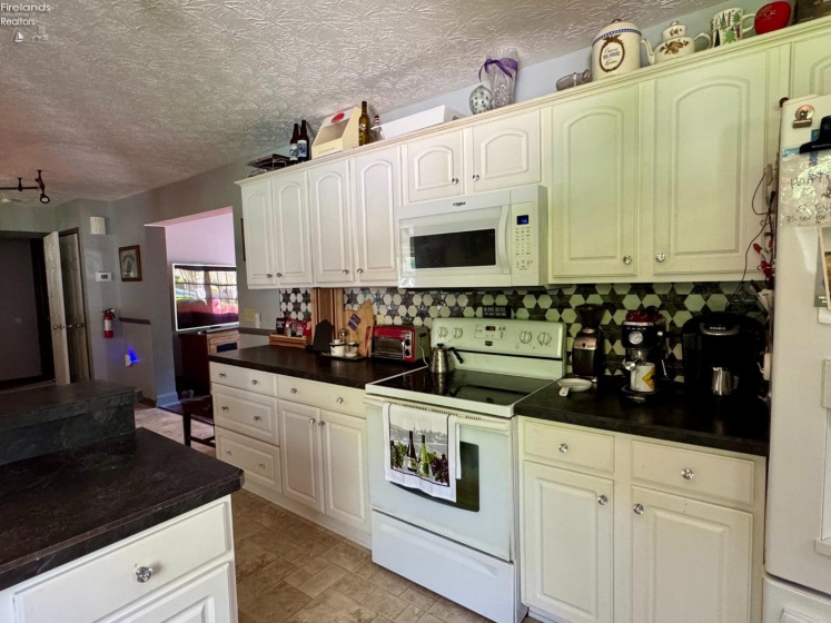 743 Dogwood Lane, Vermilion, 44089, 3 Bedrooms Bedrooms, ,2 BathroomsBathrooms,Residential,For Sale,Dogwood,20261616