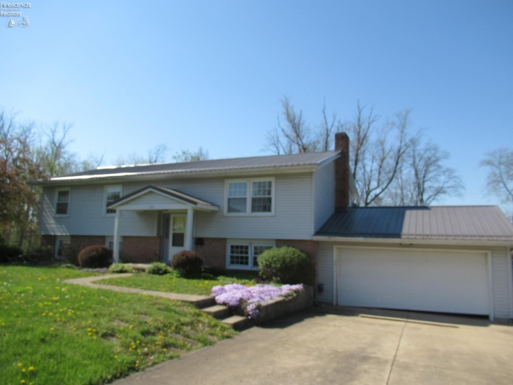 775 Walnut Drive, Mansfield, 44907, 4 Bedrooms Bedrooms, ,3 BathroomsBathrooms,Residential,For Sale,Walnut,20261622