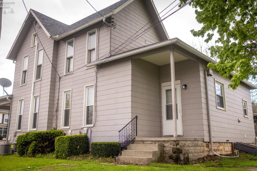 806 Napoleon Street, Fremont, 43420, ,Multiple Units,For Sale,Napoleon,20261624