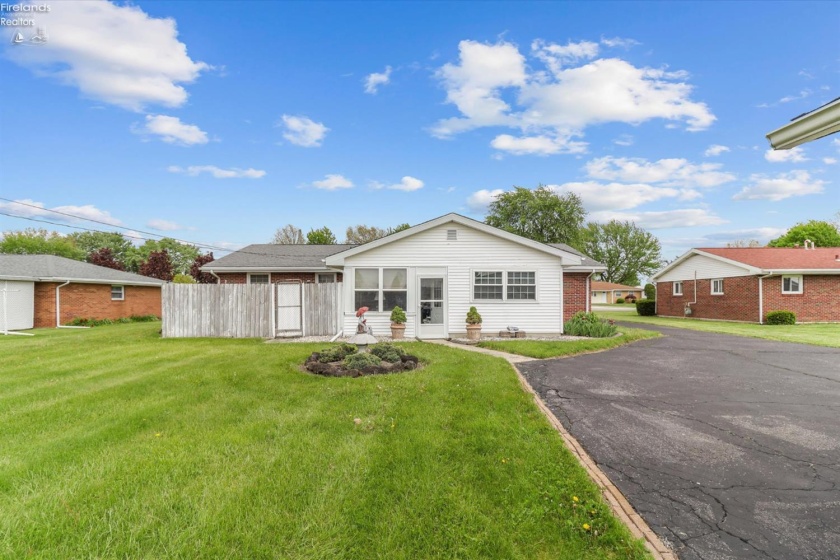 213 Beechwood Drive, Tiffin, 44883, 2 Bedrooms Bedrooms, ,2 BathroomsBathrooms,Residential,For Sale,Beechwood,20261623