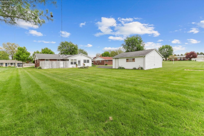 213 Beechwood Drive, Tiffin, 44883, 2 Bedrooms Bedrooms, ,2 BathroomsBathrooms,Residential,For Sale,Beechwood,20261623