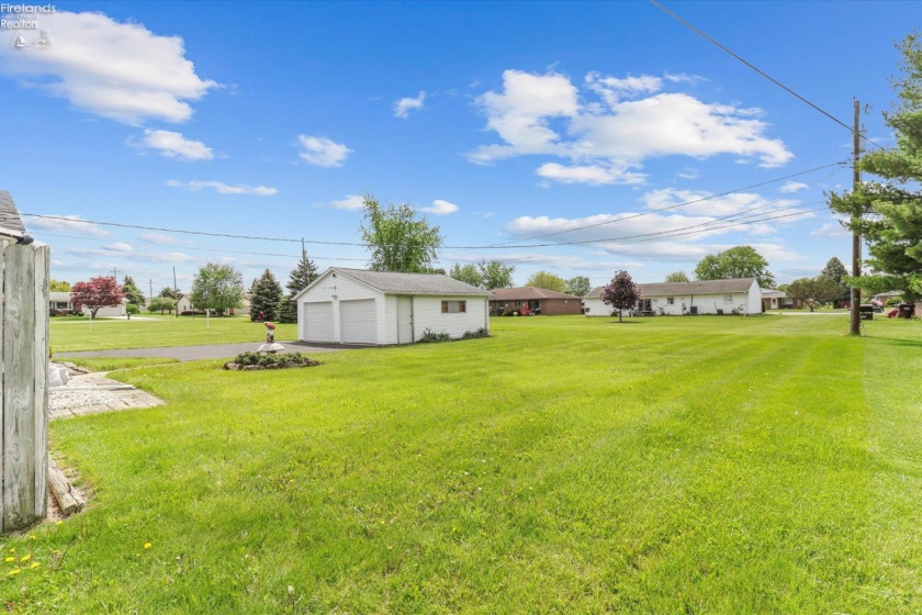 213 Beechwood Drive, Tiffin, 44883, 2 Bedrooms Bedrooms, ,2 BathroomsBathrooms,Residential,For Sale,Beechwood,20261623