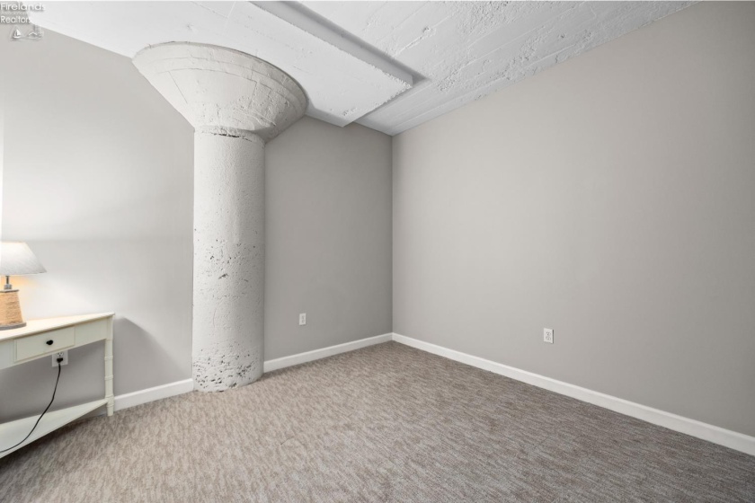401 Shoreline Drive, Sandusky, 44870, 2 Bedrooms Bedrooms, ,2 BathroomsBathrooms,Residential,For Sale,Shoreline,20261582