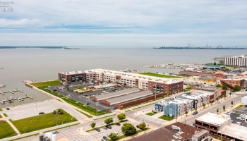 401 Shoreline Drive, Sandusky, 44870, 2 Bedrooms Bedrooms, ,2 BathroomsBathrooms,Residential,For Sale,Shoreline,20261582