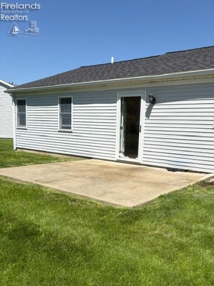 894 Meadow Lane, Fremont, 43420, 2 Bedrooms Bedrooms, ,2 BathroomsBathrooms,Residential,For Sale,Meadow Lane,20261610