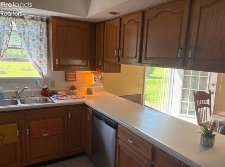 894 Meadow Lane, Fremont, 43420, 2 Bedrooms Bedrooms, ,2 BathroomsBathrooms,Residential,For Sale,Meadow Lane,20261610