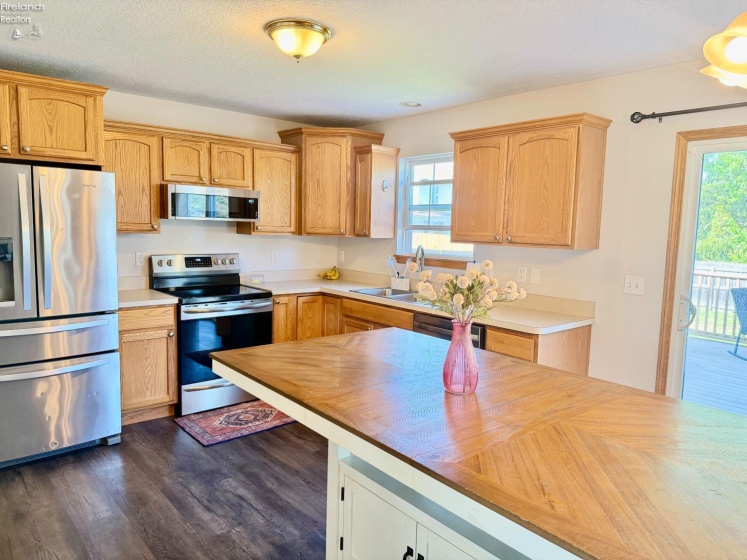 530 Parkside Reserve Street, Wellington, 44090, 4 Bedrooms Bedrooms, ,3 BathroomsBathrooms,Residential,For Sale,Parkside Reserve,20261633